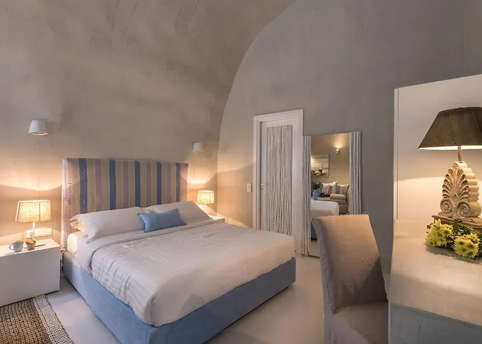 Magical Blu Junior With Outdoor Heated Jacuzzi * Fira (Santorini)