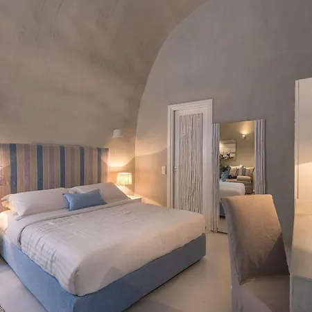 Magical Blu Junior With Outdoor Heated Jacuzzi * Fira (Santorini)